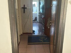 Piata Sudului, Emil Racovita